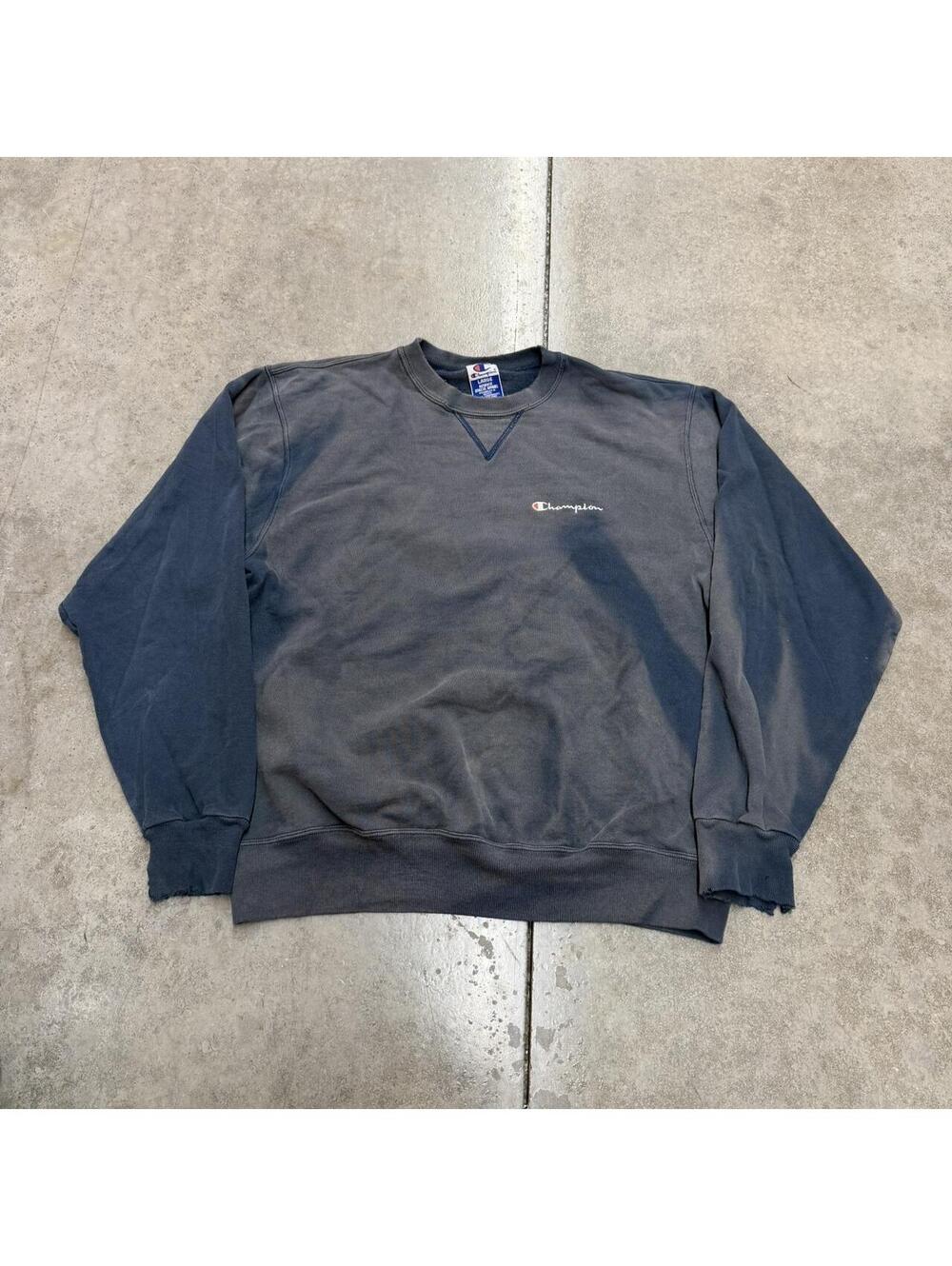 vintage champion sun faded navy small logo crewneck size large